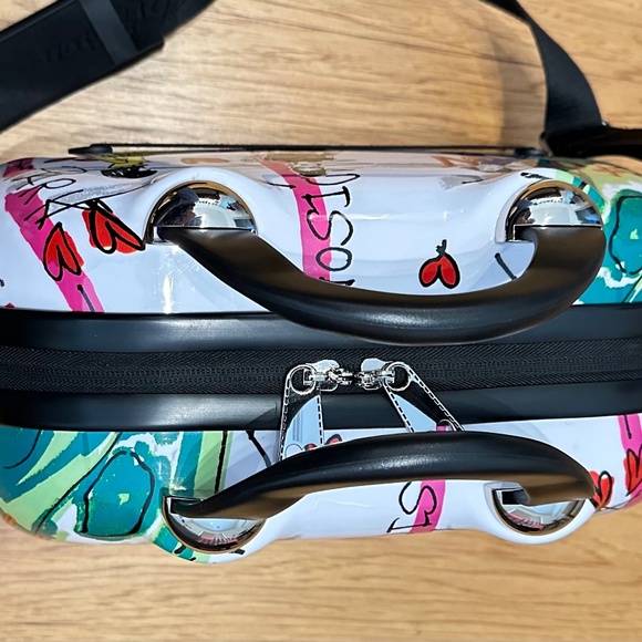 Brighton Jetsetter Travel Case w/cosmetic bag - Picture 4 of 12